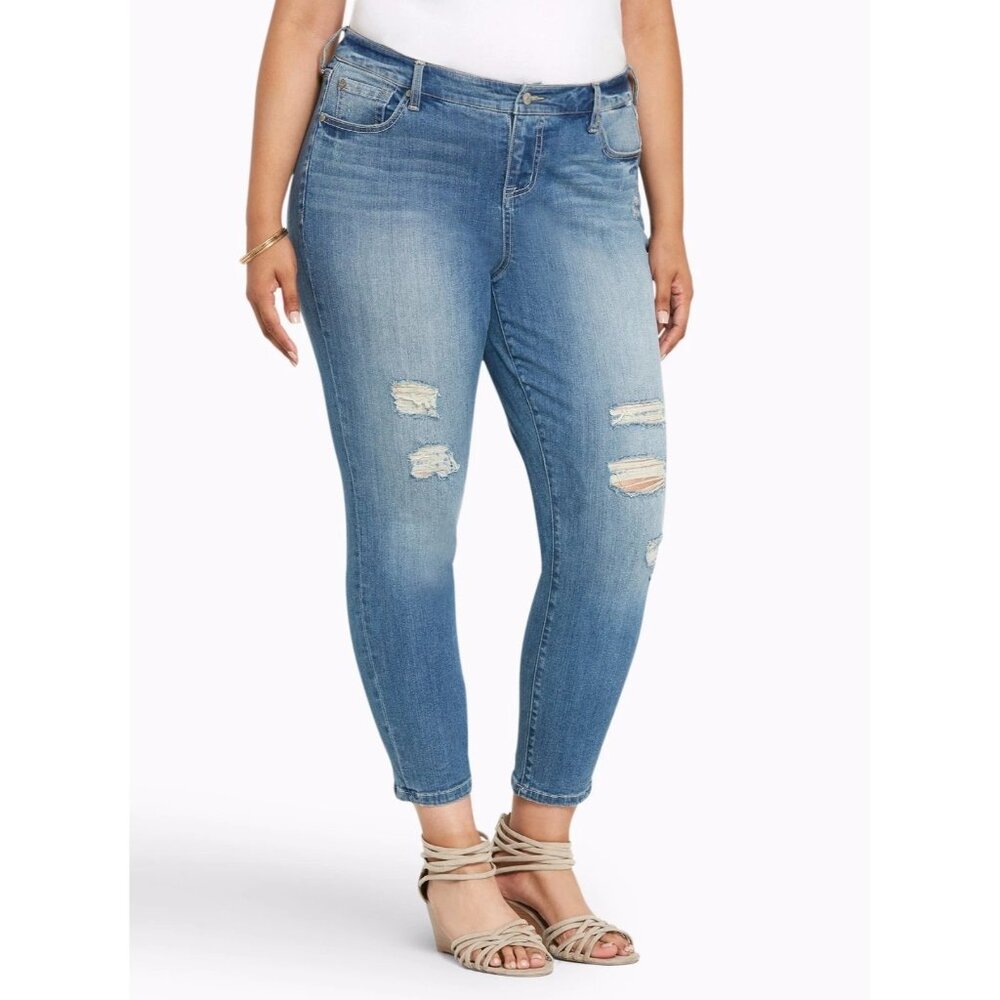 Torrid Denim Girlfriend Jeans Size 24‎ TALL Distressed Light Wash High Rise